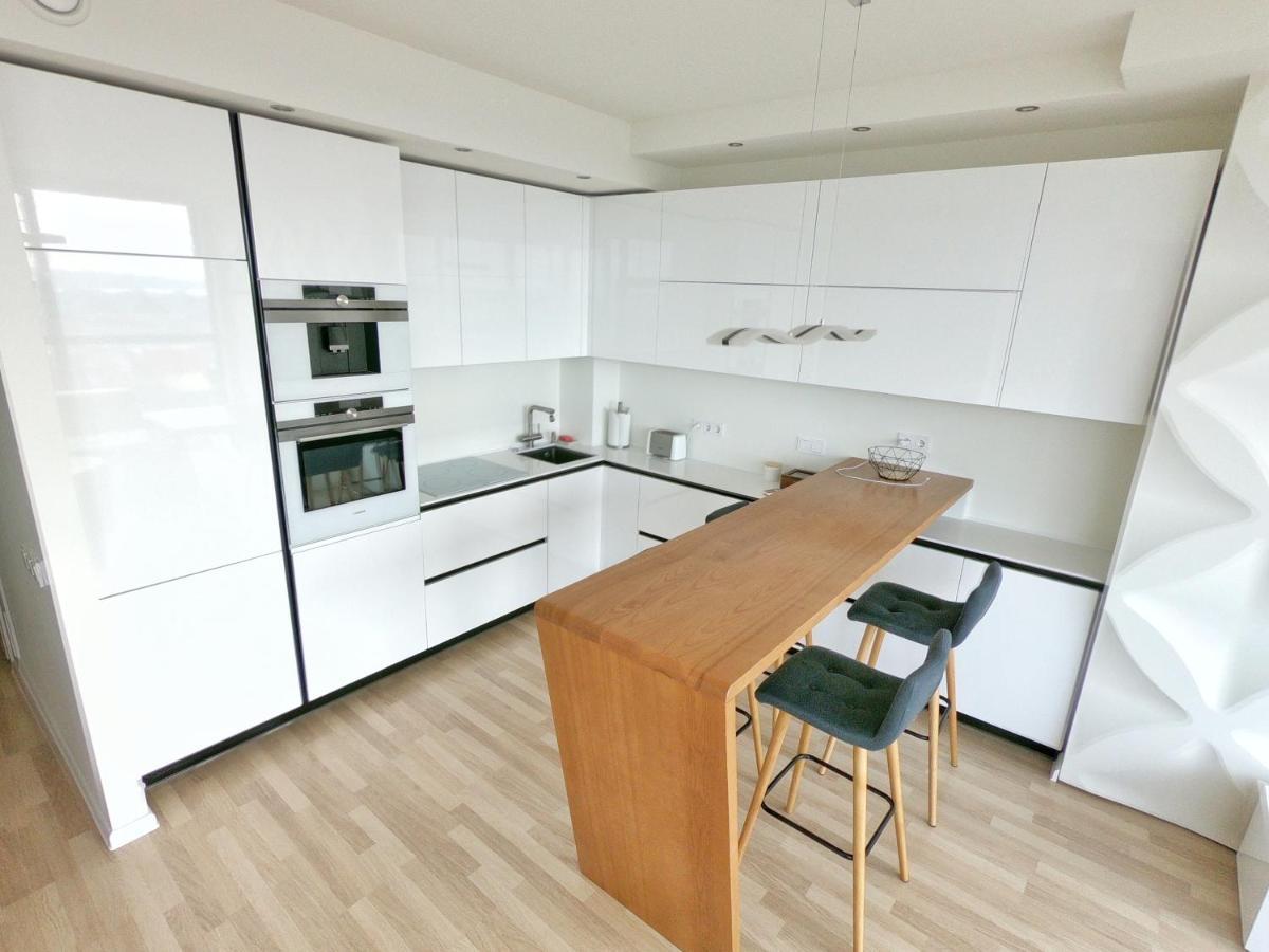 White Dune Apartment - Self Check-In クライペダ エクステリア 写真